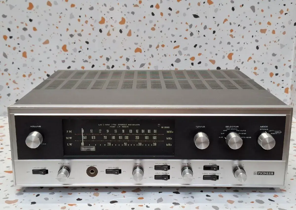 Pioneer LX-420A 》čistokrvný elektrónkový prijímač