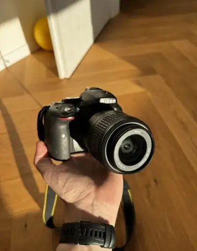 Nikon D5300 + 18-55 VR zdarma, batéria, nabíjačka
