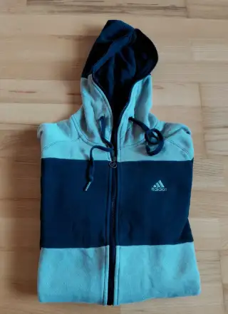 Adidas pruhovaná