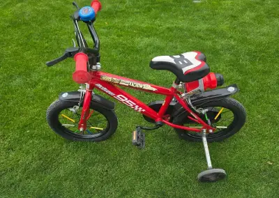 Detský bicykel McQueen, s pomocnými kolieskami