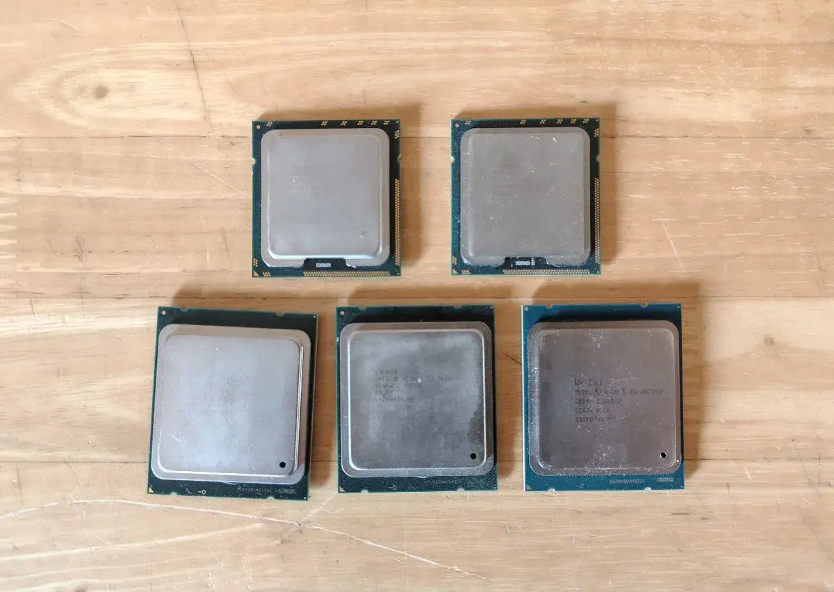Intel Core / Intel Xeon procesory