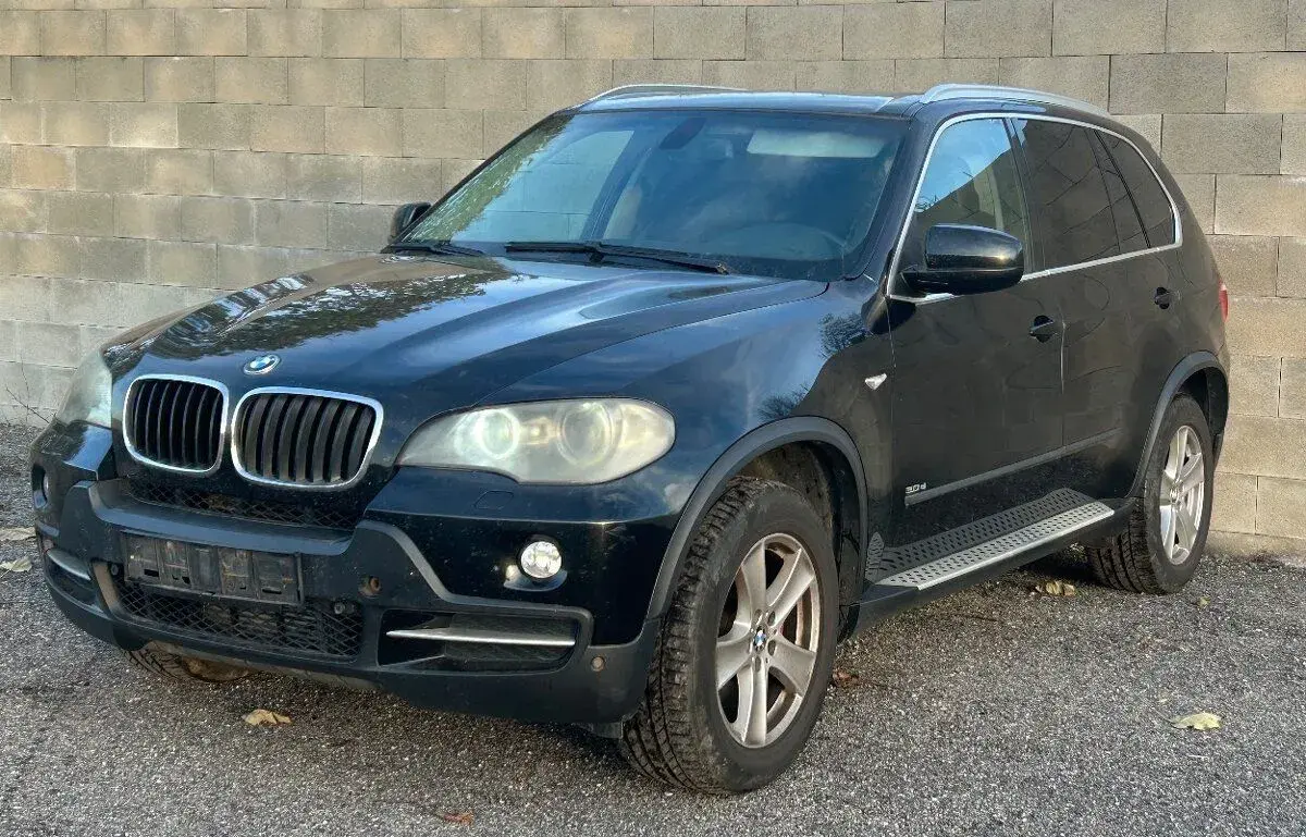 ROZPREDAME X5 E70 predfl 173kw 2007