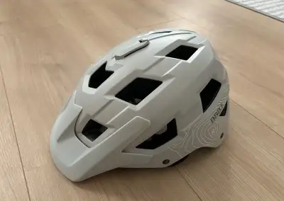 Cyklistická prilba BBB NANGA II. - veľ. M