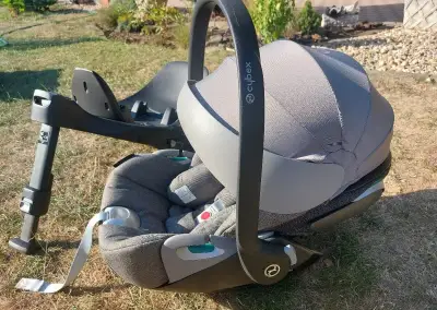 Vajíčko CYBEX platinum Z2 cloud + otočná základňa
