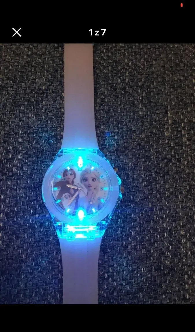 Nové ružové svietiace hodinky Frozen Elsa s batériou