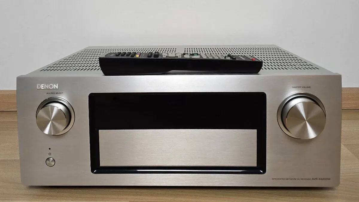Denon AVR-X4200w / Dolby Atmos , Bluetooth a WiFi ,USB Phono