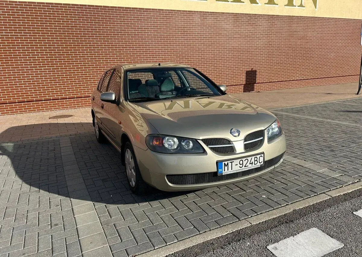 Nissan Almera – 181 000 km