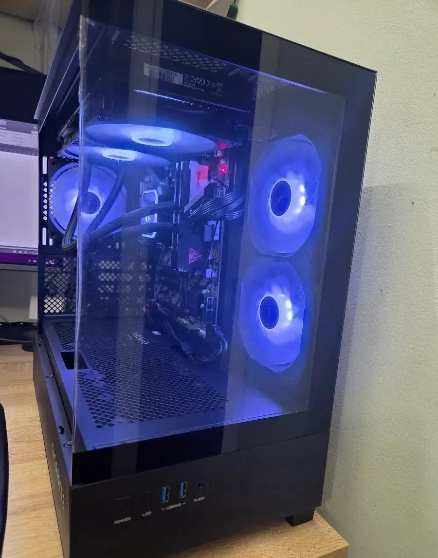 AMD Ryzen 9 9900x, 32GB DDR5, SSD NVMe 1TB