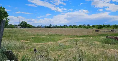 Na prenájom oplotený areál do 150 000m2/ plus sklady/, BA-ok