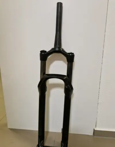 Vidlica RockShox Judy Silver TK 130mm