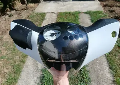 Piaggio zip 50 vrchna kapotáž, svetlo, tachometer