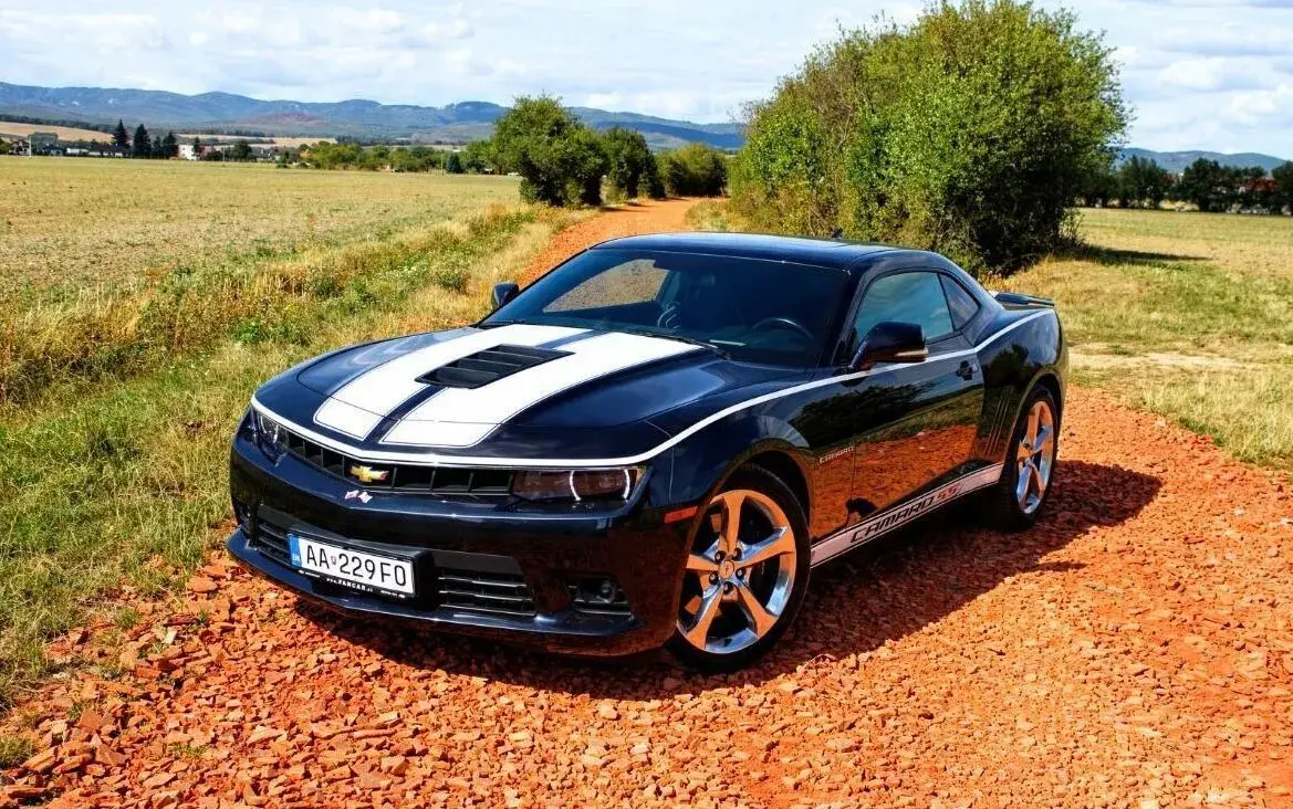 Camaro 6.2 V8 | FINANCOVANIE | 36 000 KM | KUPOVANÉ NA SK