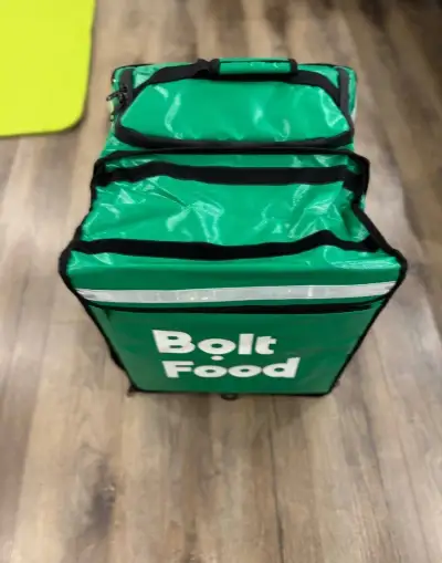 Bolt taška nova