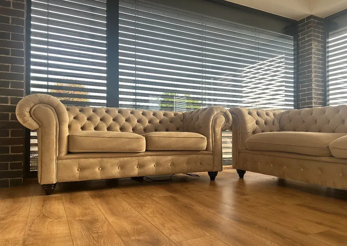Sedacia súprava Chesterfield + Taburetka