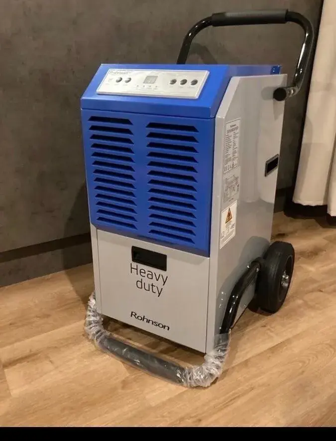 Na prenájom Odvlhčovač vzduchu Rohnson R9350 -51litrov/deň