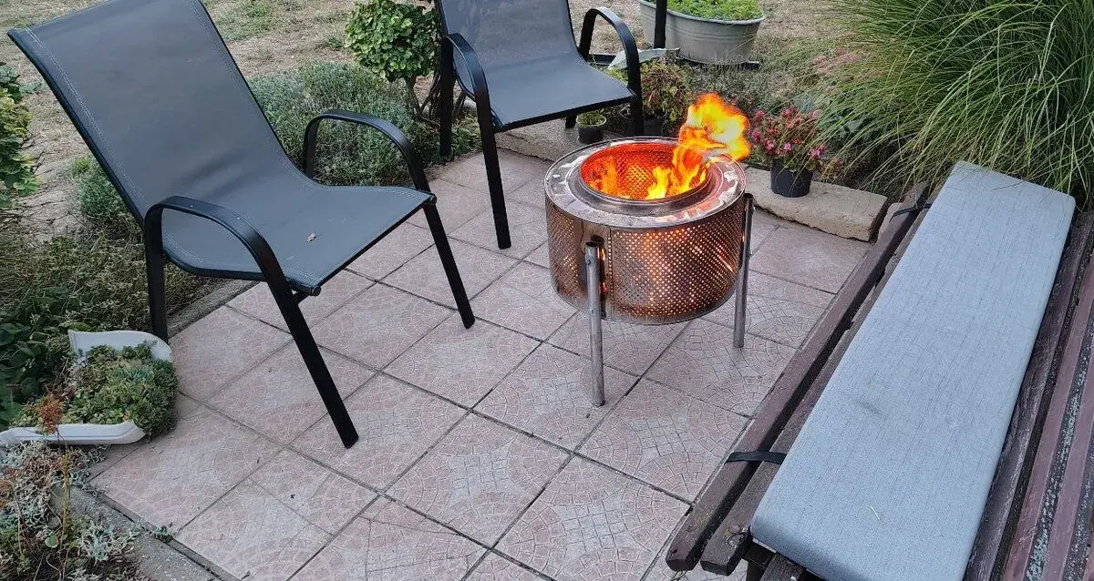 Recyklované ohnisko, gril z bubna pračky