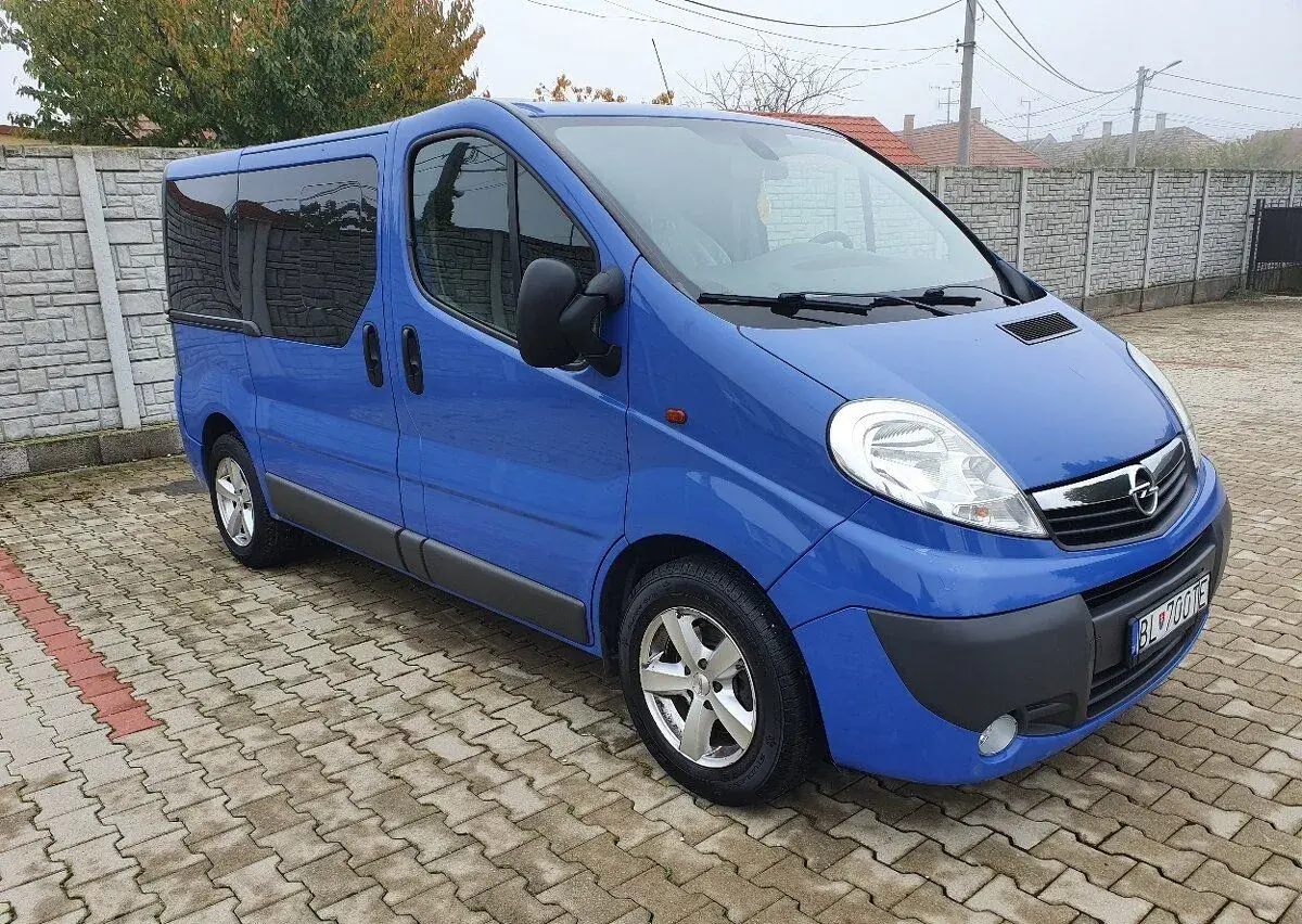 Opel Vivaro – 2013, 100 000 km