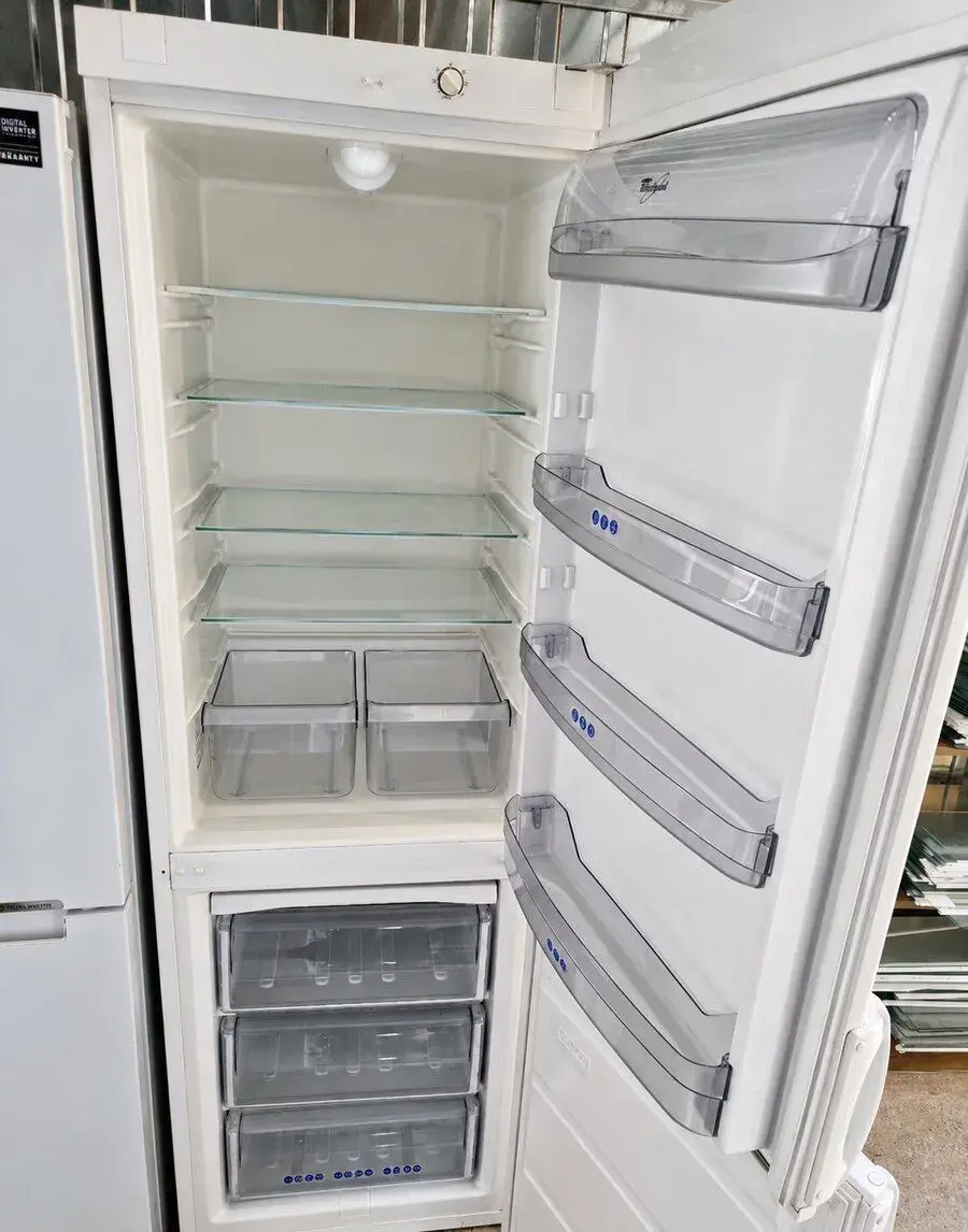 🔷️ Whirlpool ARC 187cm