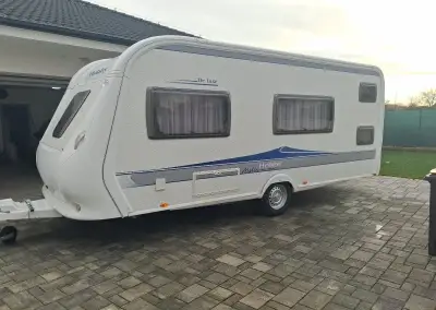 Rodinny karavan hobby 500KMFE