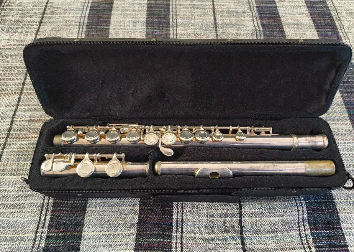Prelude by Conn-Selmer FL-700 – priečna flauta
