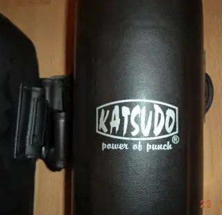 Katsudo chrániče holení a priehlavkov