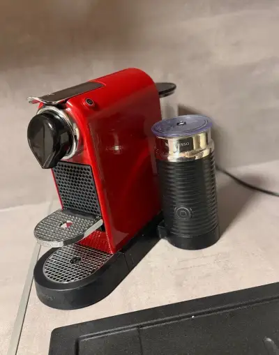 Kapsulový kávovar De'Longhi Nespresso CitiZ&Milk