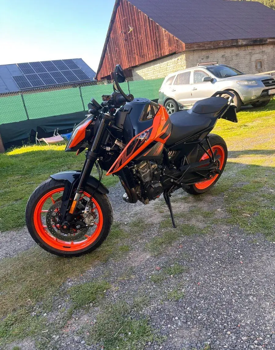 KTM Duke 790