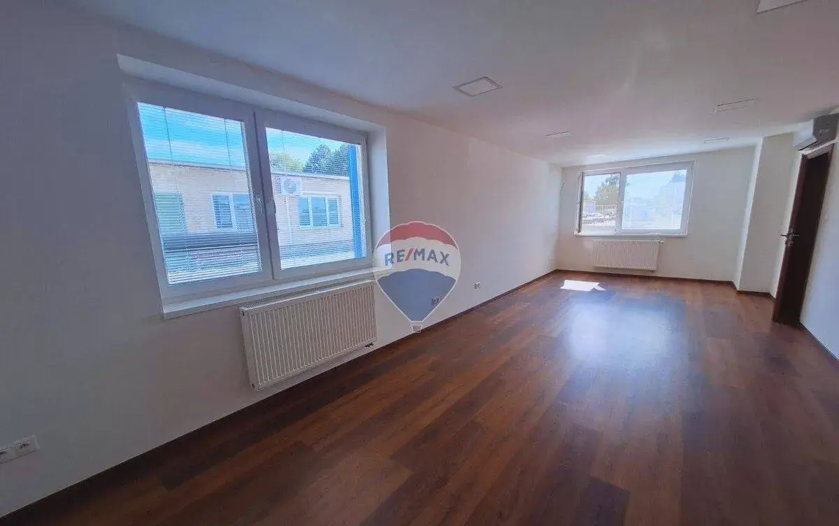 RE/MAX | Posledné 3 kancelárske priestory na prenájom v mest