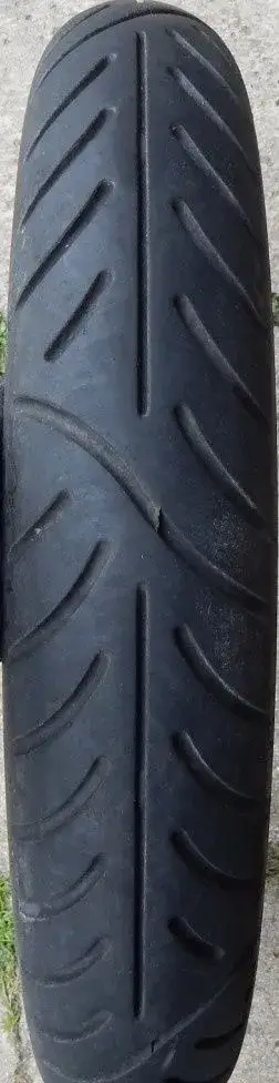 100/90 R18 Avon