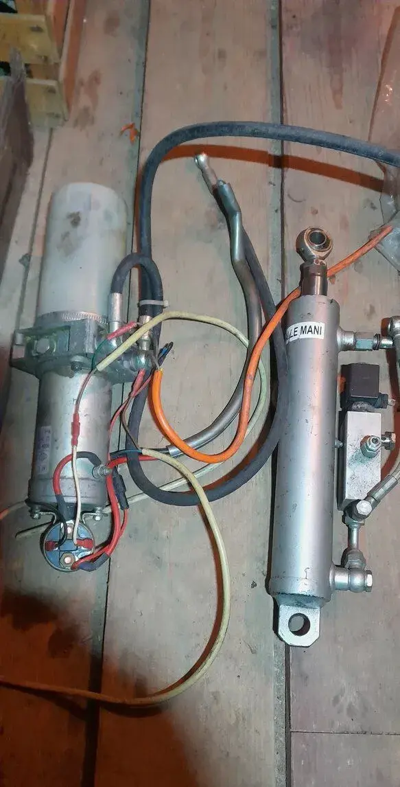 Elektromotor s hydraulickým čerpadlom