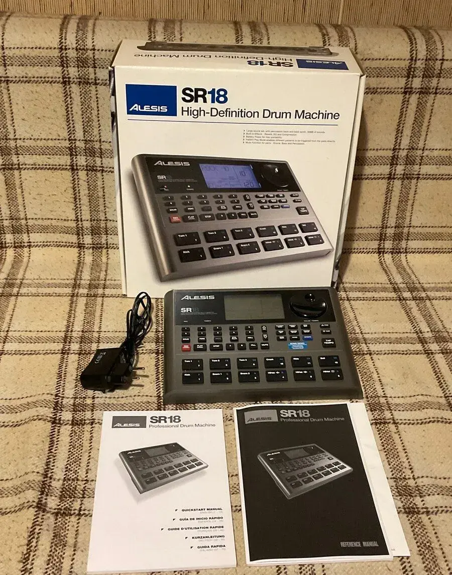 ALESIS SR 18