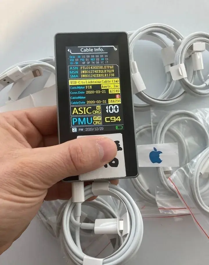 Originál Apple kábel na nabíjanie Lightning USB-C