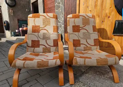 2 retro čalúnené kreslá