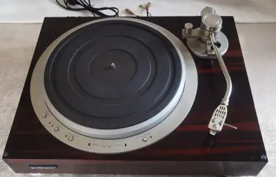 Gramofón Pioneer PL-50L