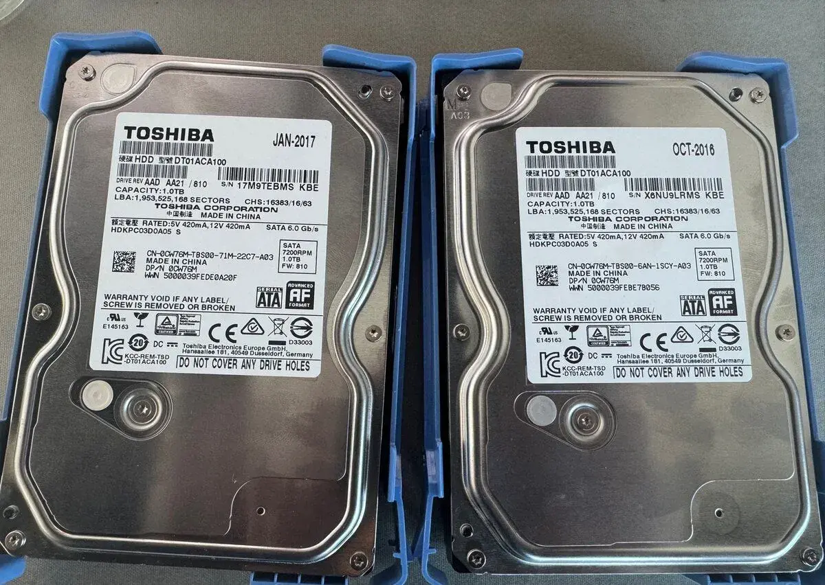 TOSHIBA HDD 1TB 2kusy