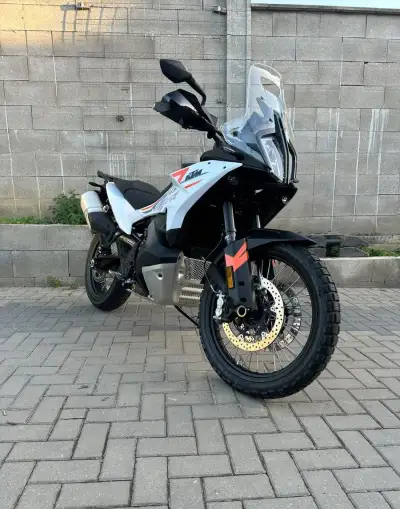 KTM 790 Adventure 2023, 1 741 km, odpočet DPH