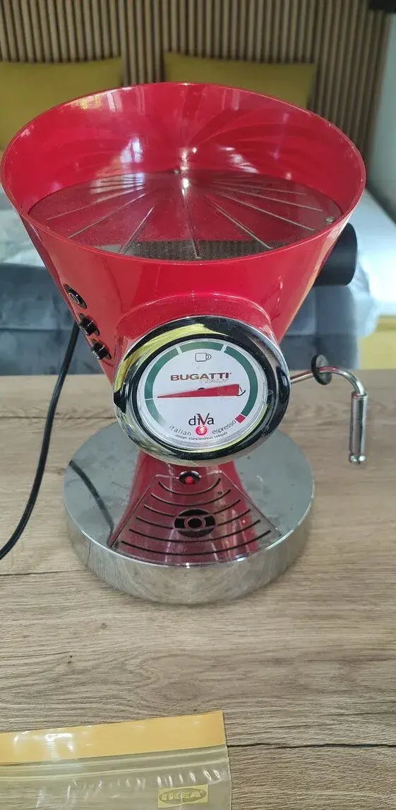 Pákový kávovar DIVA 0,8 l, červený, nerezová oceľ, Bugatti