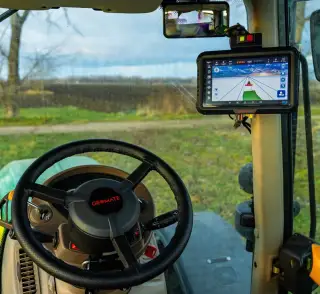 Použitý GPS RTK Autopilot do traktora