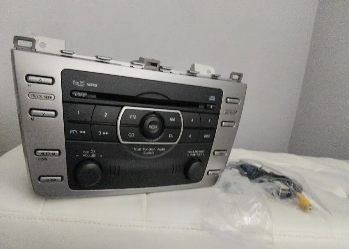 Originál rádio Mazda 6