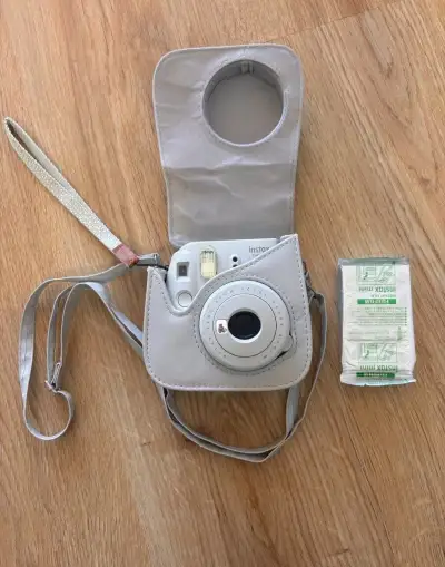 Fujifilm Instax Mini 9 /puzdro /balíček filmov /7ks vnutri
