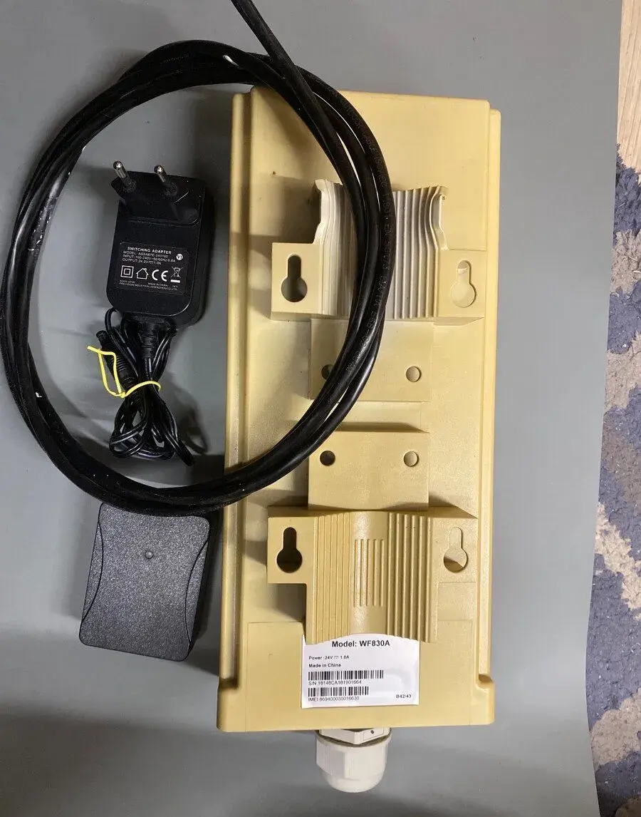 Modem ZTE WF830 na sim do exteriéru