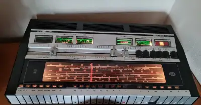 Grundig RTV 1020 na opravu
