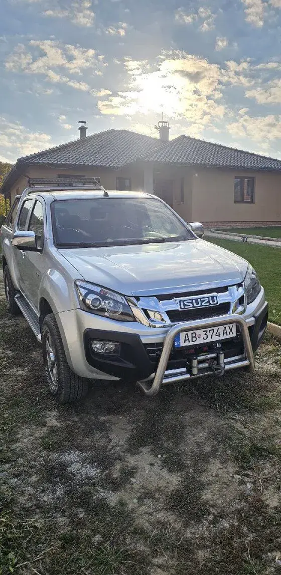 Isuzu d – 2014