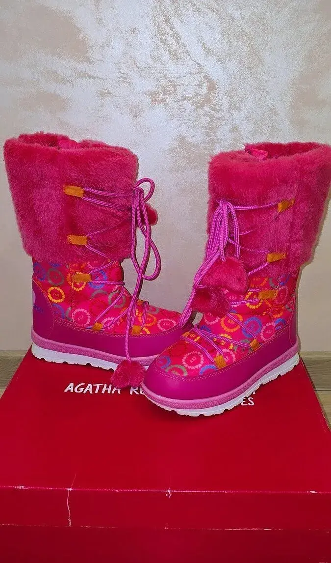 Snehule Agatha Ruiz de la Prada