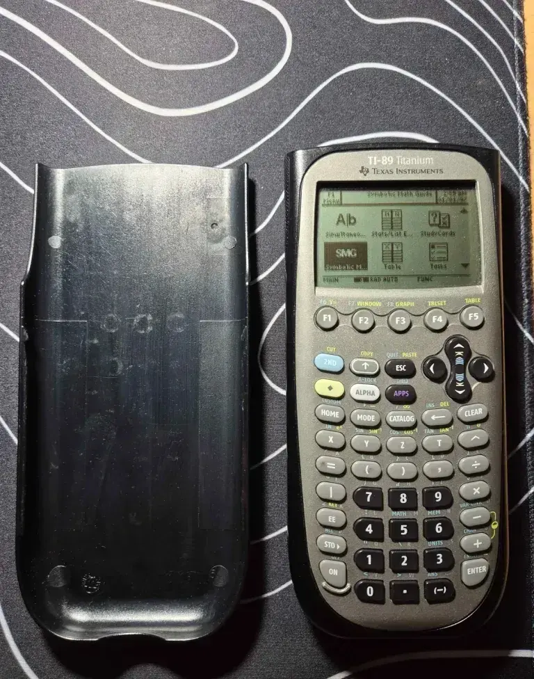 Kalkulačka Ti-89 Titanium + kryt