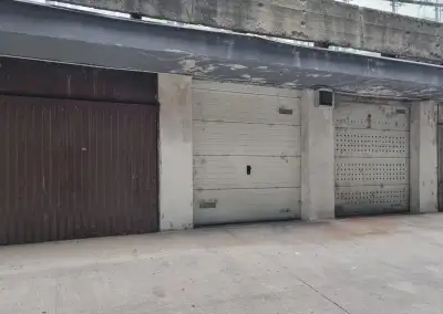 Prenajmem garáž Bratislava Ďatelinová pri Retre