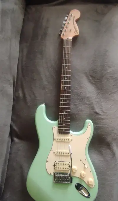 Elektrickú gitaru Squier