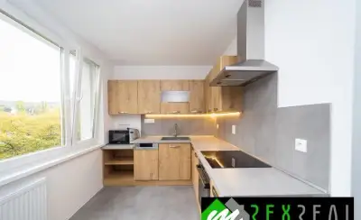 Predaj 3 izbového bytu s balkónom, Venevská, Veľký Krtíš.