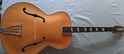 Ladiacu mechaniku - gitara Cremona