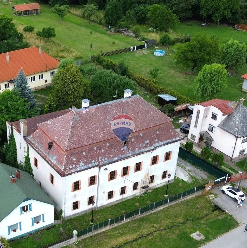 Barokový kaštieľ grófa Andrássyho, 1049m2, Drnava pri Drien